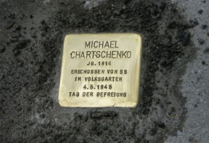 <p>MICHAEL<br />
CHARTSCHENKO<br />
JG. 1914<br />
Erschossen von SS<br />
im Volksgarten<br />
4.5.1945<br />
Tag der Befreiung</p>
