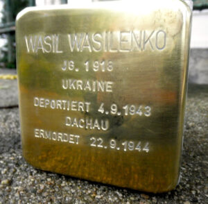 <p>WASIL WASILENKO<br />
JG. 1918<br />
UKRAINE<br />
DEPORTIERT 4.9.1943<br />
DACHAU<br />
ERMORDET 22. 9.1944</p>
